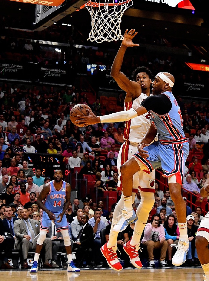 关于击剑邀请赛掀起高潮,钱塘白虎队绝杀洞庭天狼队,老将里程碑之夜——二次进攻频频奏效的信息 关于击剑邀请赛掀起高潮,钱塘白虎队绝杀洞庭天狼队,老将里程碑之夜——二次进攻频频奏效的信息