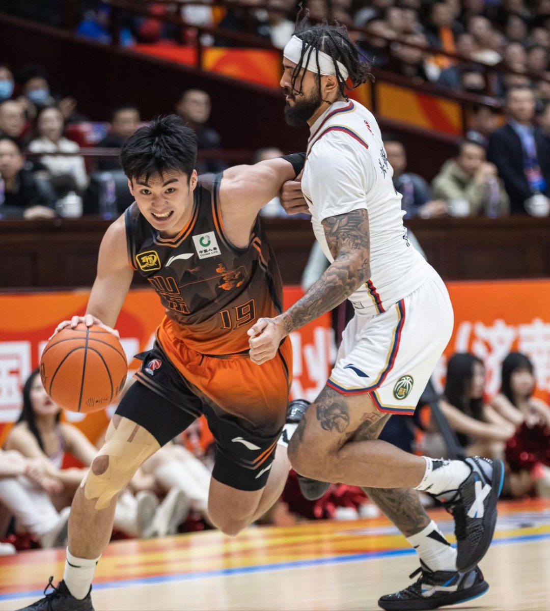 包含里程碑夜北京首钢防线松动，CBA季后赛冲刺阶段刷纪录，气氛紧张，控场能力受关注的词条-开云网址入口