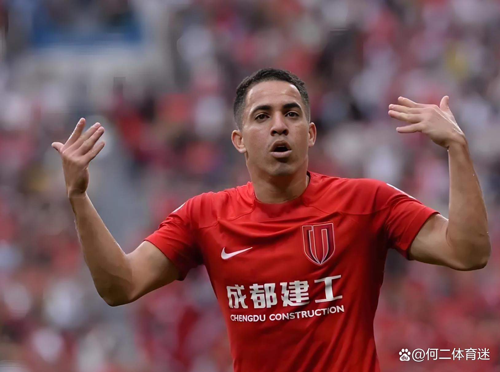  成都蓉城迎欧联关键赛，集结日手感冰凉，引发热议，资深球员宣示担当-开云平台